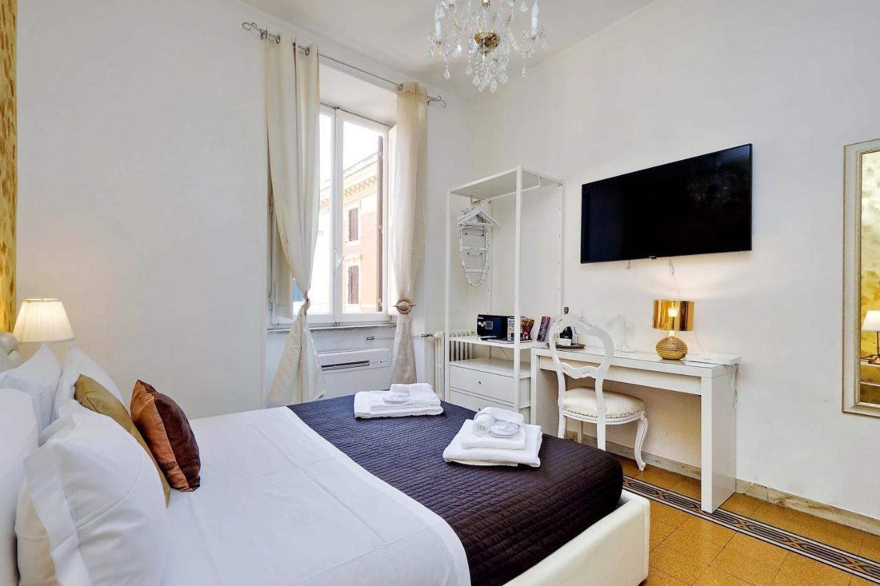 Apartmán Luxury Domus Amadeus Řím Exteriér fotografie